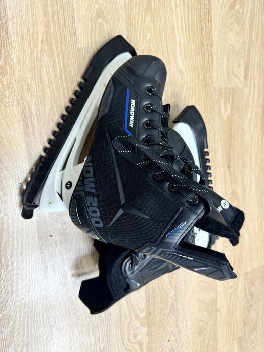 Хоккейные коньки