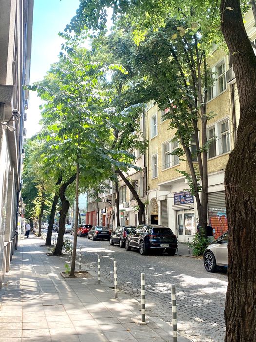 Продава се Магазин в София, Център - 82 кв.м за 3049 €/кв.м - Снимка #1