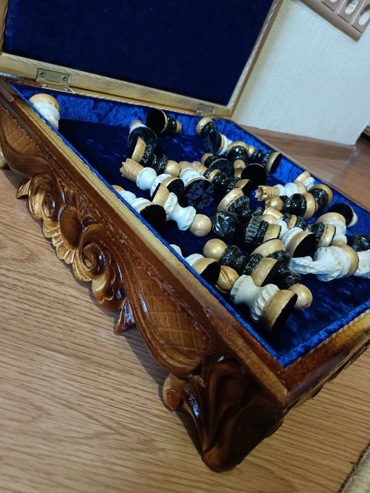 Продам шахматы ларец