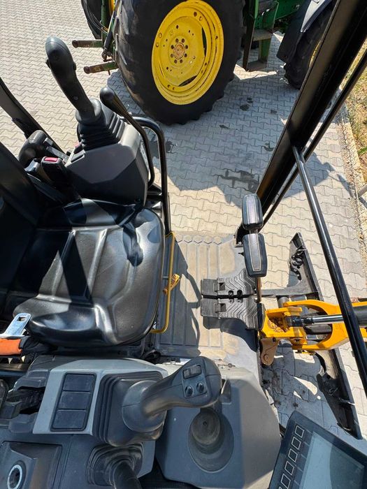 Miniexcavator Caterpillar 1,95t