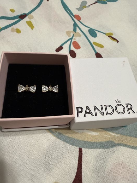 Cercei pandora fundita