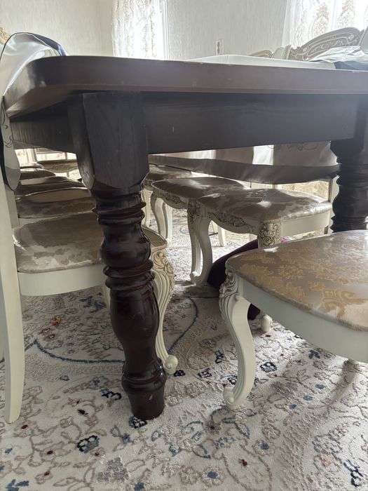 Продается стол 350/110 высота 80