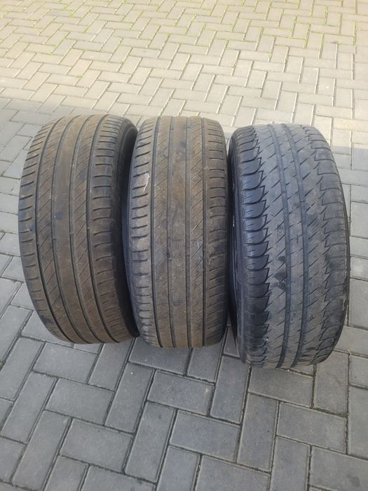Vând 3 bucăți,,,225 55 r17