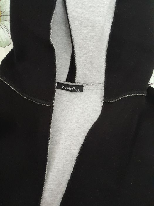 Продам женскую кофту