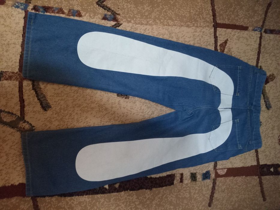 Evisu джинсы почти новые