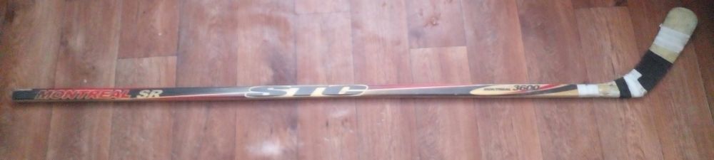 Деревянная клюшка