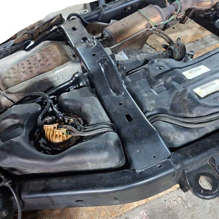 Dezmembrez Range Rover 3.0 din 2010 - Sasiu