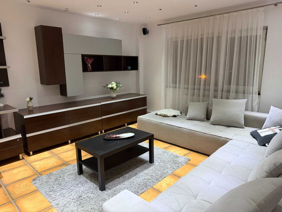 Apartament 3 camere de vanzare CENTRU (Cantacuzino) - direct de la PROPRIETAR