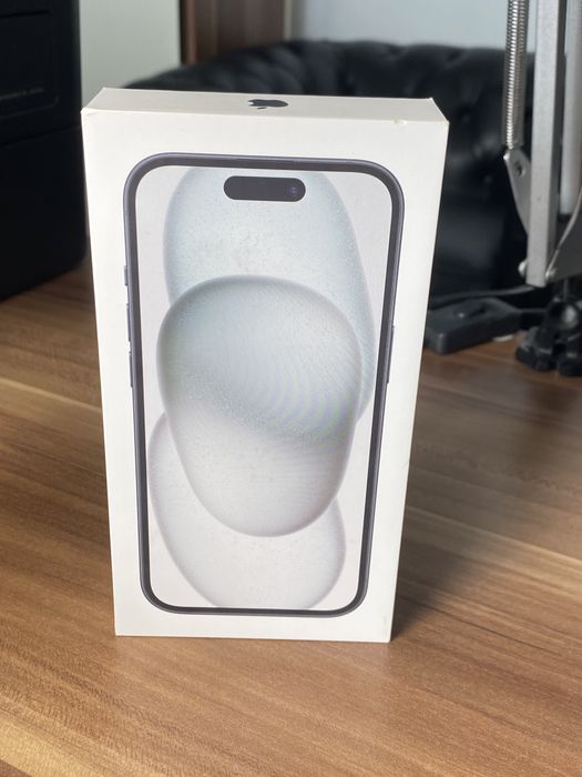 iPhone 15• 128 GB • Black