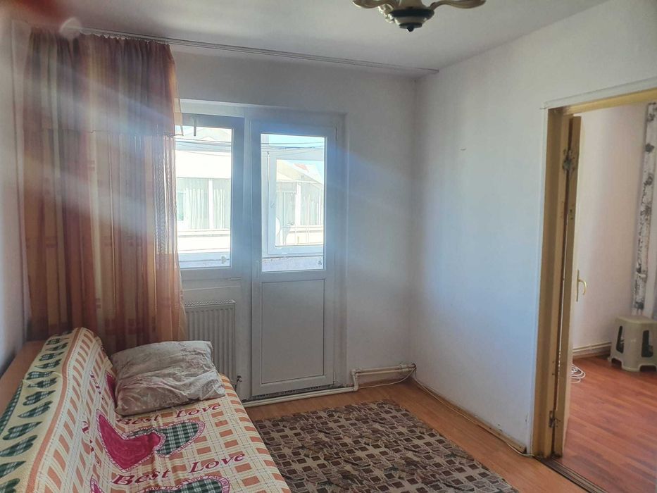 Vând apartament 2 camere, zona J-uri Craiovei
