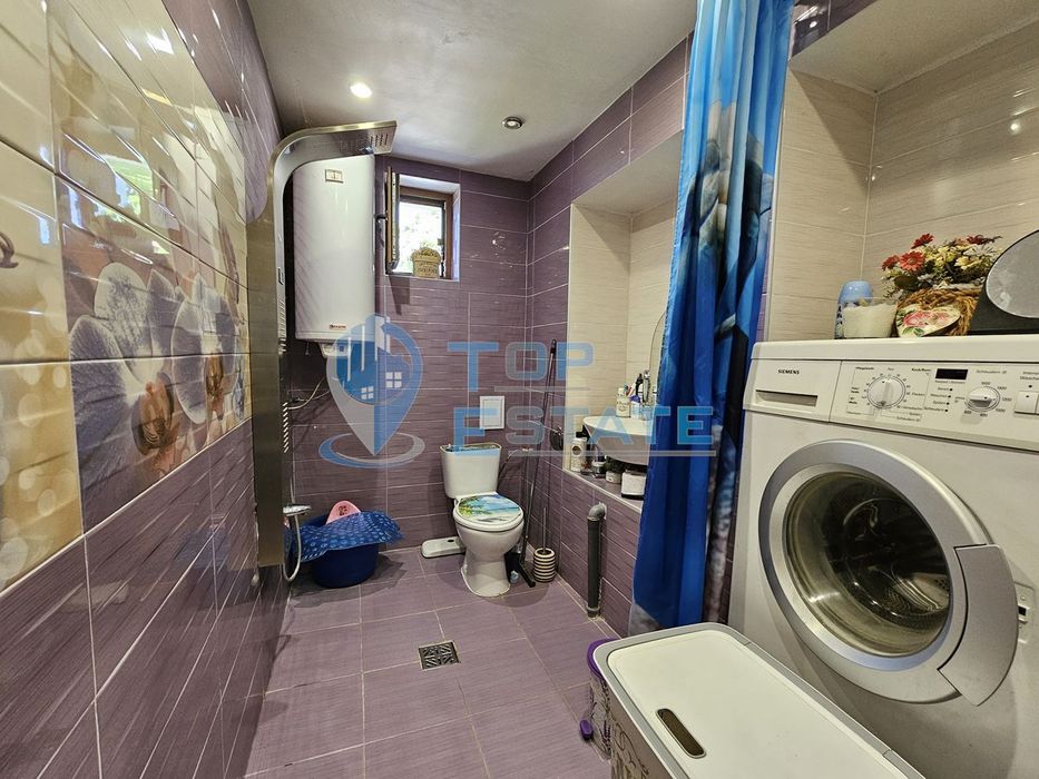 Имение с над 5 декара двор и две къщи в с. Паскалевец, област В. Търн