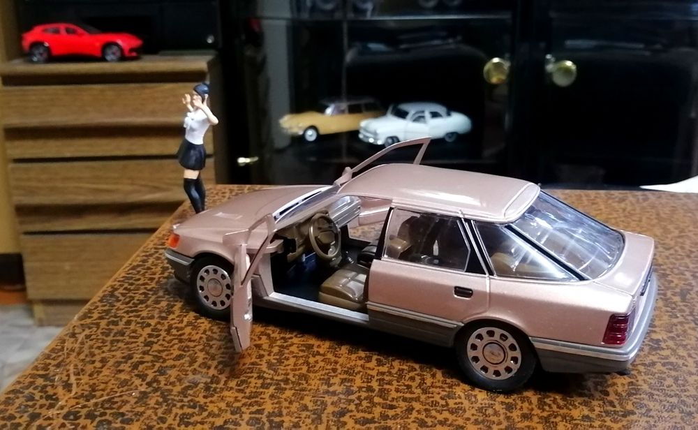 Модель ГАЗ 24-10 в 24ом масштабе...и др.