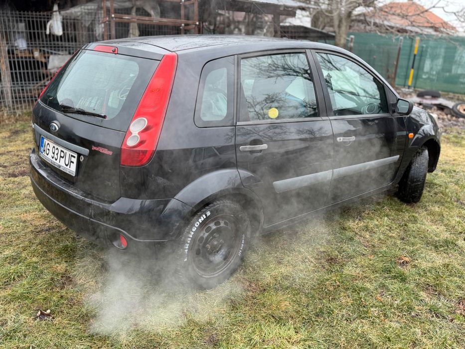 Ford fiesta 1.3  funcțional / pentru piese / voutcher sau cupon rabla / dezmembrare / de dezmembrat / accesorii