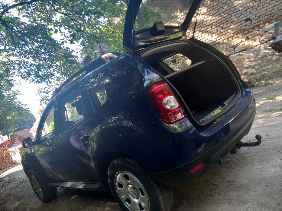 Vând Dacia Duster