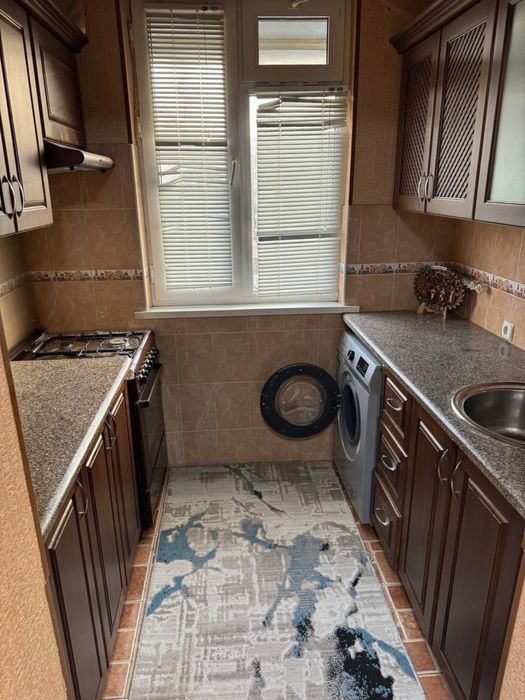 Ижарага берилади 2 хона 3 этаж янги уй мебелларигача 350y.e Мархабо.