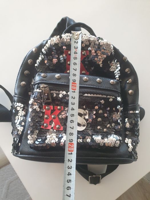 Дамска раница...