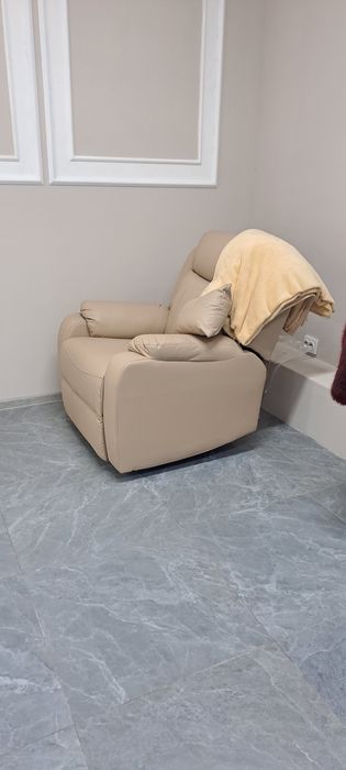 Аренда маникюрного стола