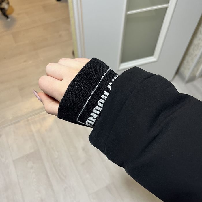 продам теплый пуховик на зиму