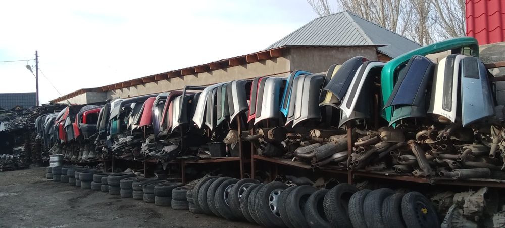 Ауди С4 фары оригинал.