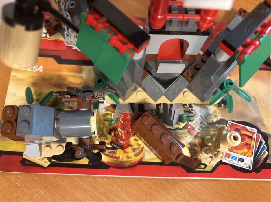 Lego Ninjago 2254 Mountain Shrine