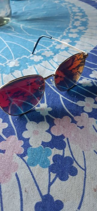 Продам солнцезащитные очки