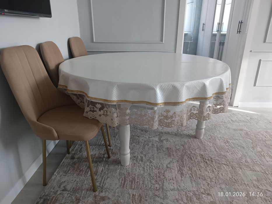 Продается стол круглый