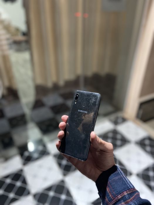 Samsung A20 SOTILADI