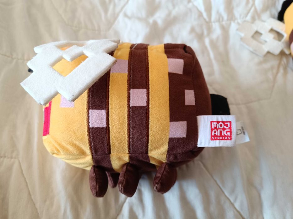 Оригинални Mojang Minecraft пчели