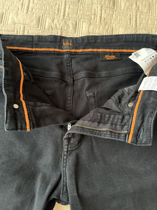 Blugi Boss negru intens