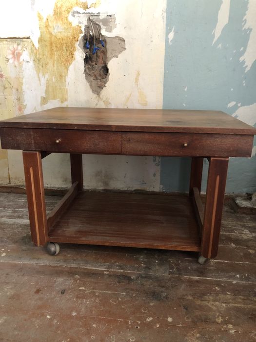 Журнальный столик