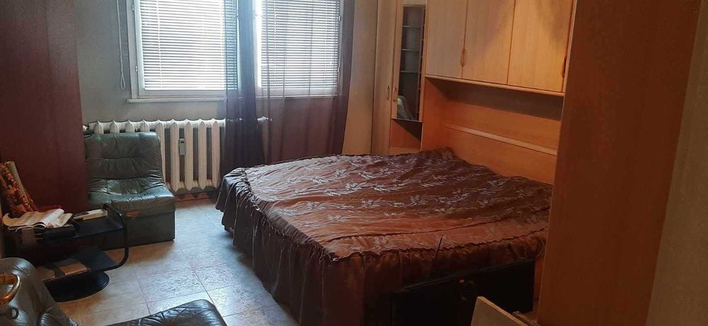 Дава се под наем Тристаен апартамент в София, Лагера - 98 кв.м за 600 € - Снимка #2