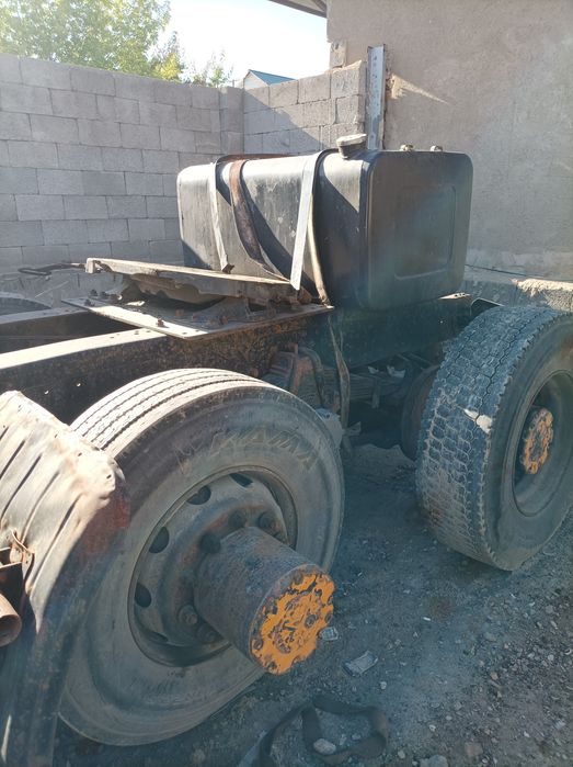Продам маз по запчастям.