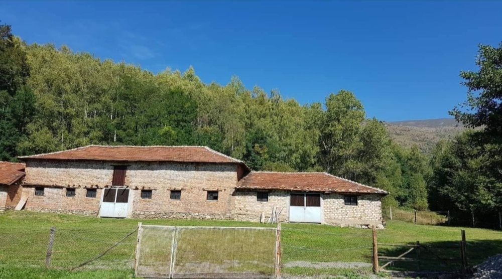 Продава се Промишлена сграда в Пирдоп - 632 кв.м за 262 €/кв.м - Снимка #6