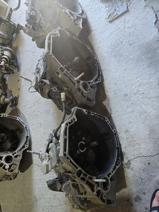 Cutie Viteze Dacia Duster 4x2 TL4  075 4x2 1.5 DCI 2011 2015