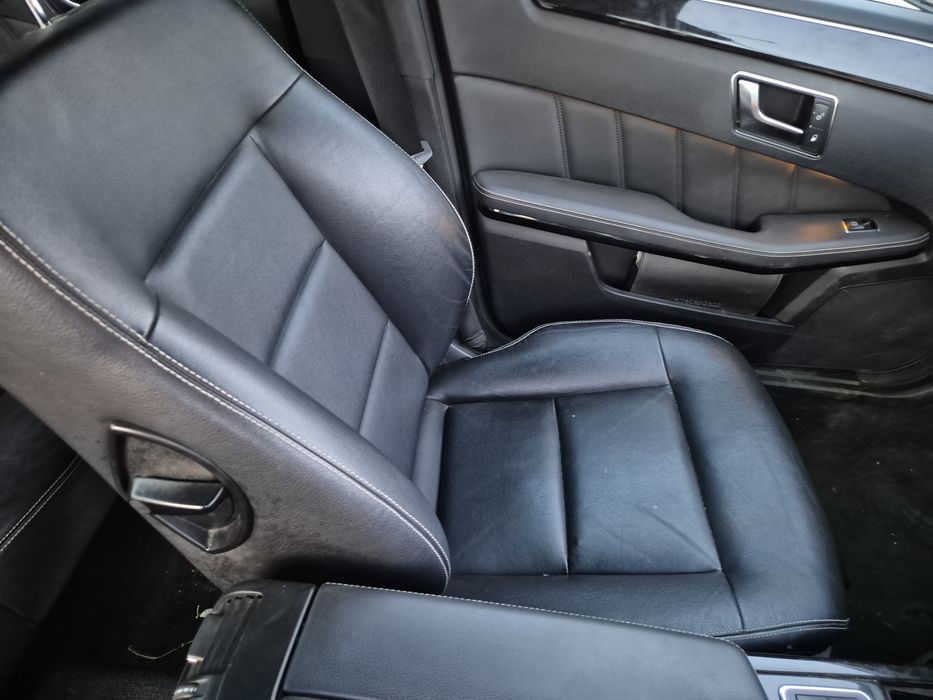 Кожен салон Мерцедес W212 Е class седан Mercedes E