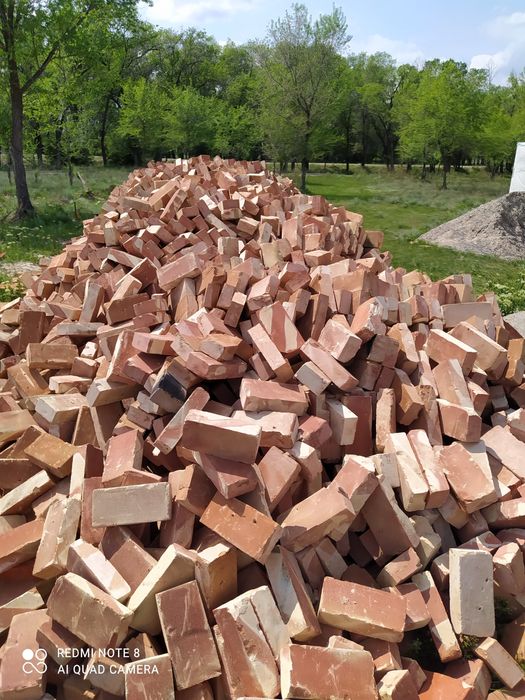 Красный кирпич хорошего качество марка М200