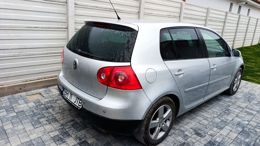 Vand VW Golf 1.4 benzina 82 cp avariat