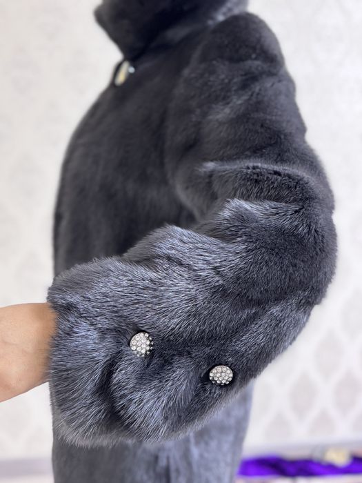 Продам норковую шубу