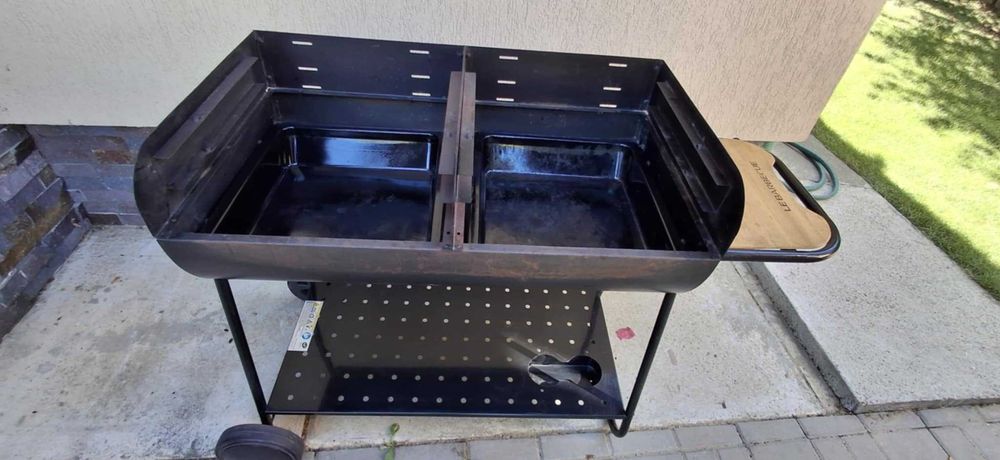 Grătar cu cărbune de tip dual-chamber LEBARBECUE