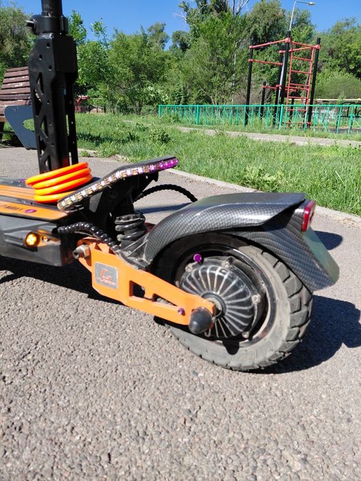 Продам самокат Kugoo G2 Max