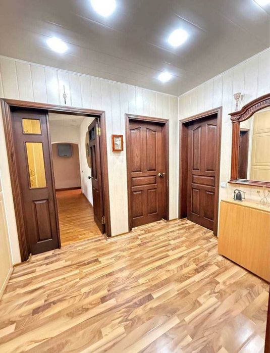 5/4/4 Шастри 77 серия кафе Бек