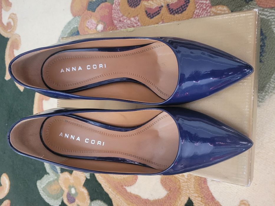 Pantofi din piele lacuita stileto