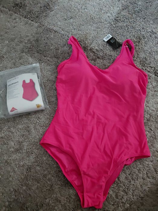 Costum de baie intreg