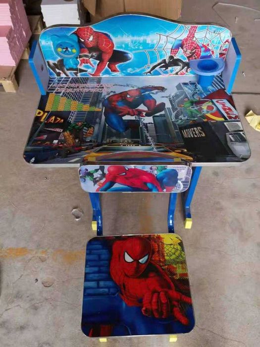 Детский парта Soffi со стулом и часами