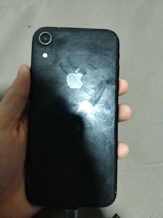 iPhone xr 64 77 акб