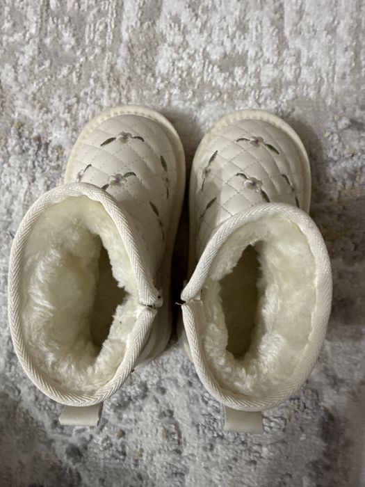 Сапожки уги для девочек