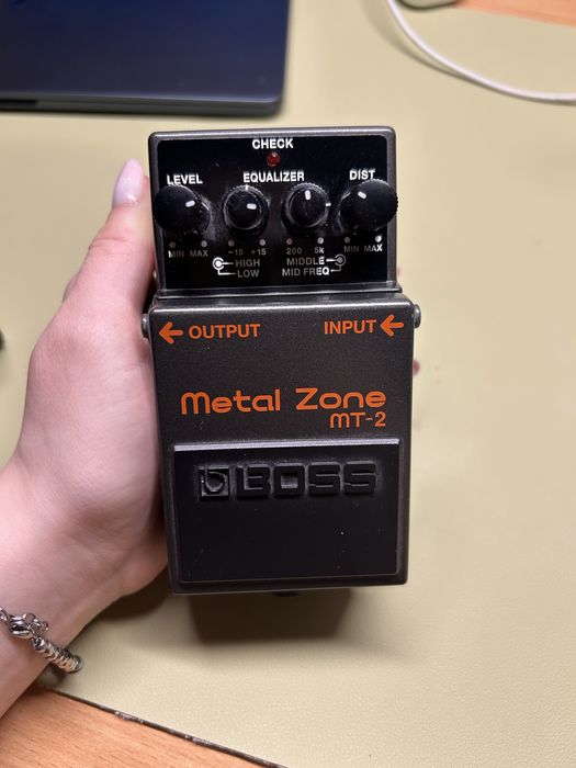 Pedala Metal Zone+ cablu de alimentare BOSS