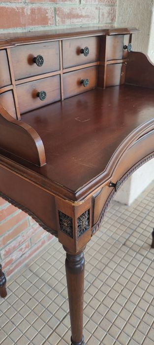 Бюро писалище секретер