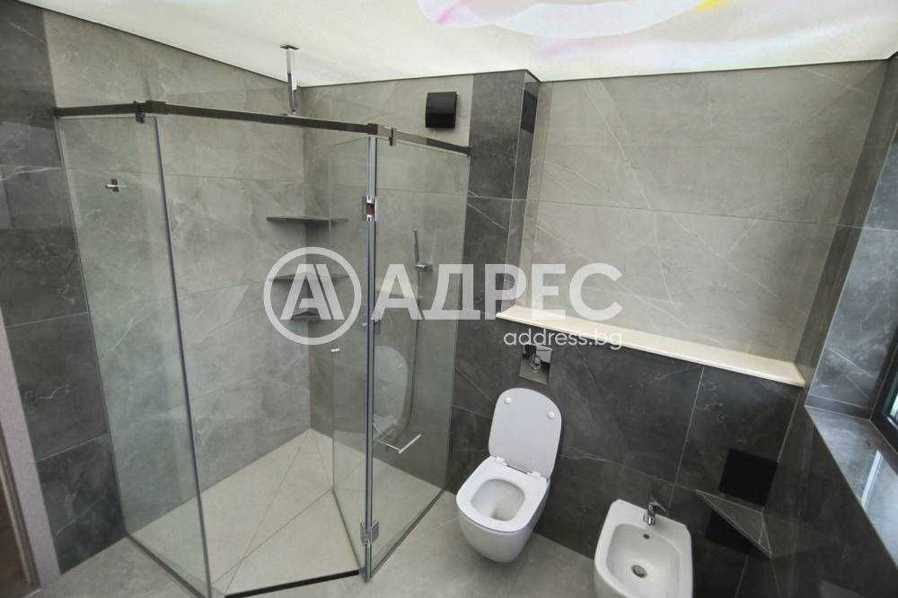 Дава се под наем Тристаен апартамент в Разград, Център - 130 кв.м за 1200 € - Снимка #11