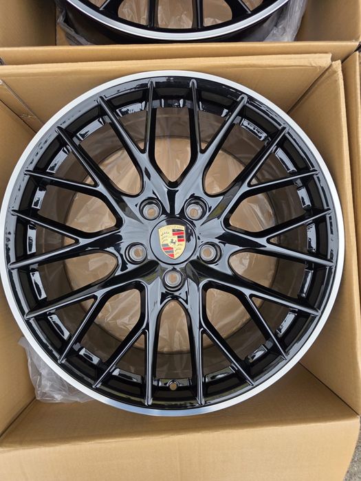 Jante noi Porsche Cayene R20 intr-o latime